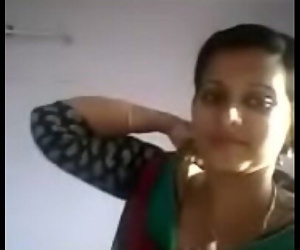 Desi teen showing boobs real..